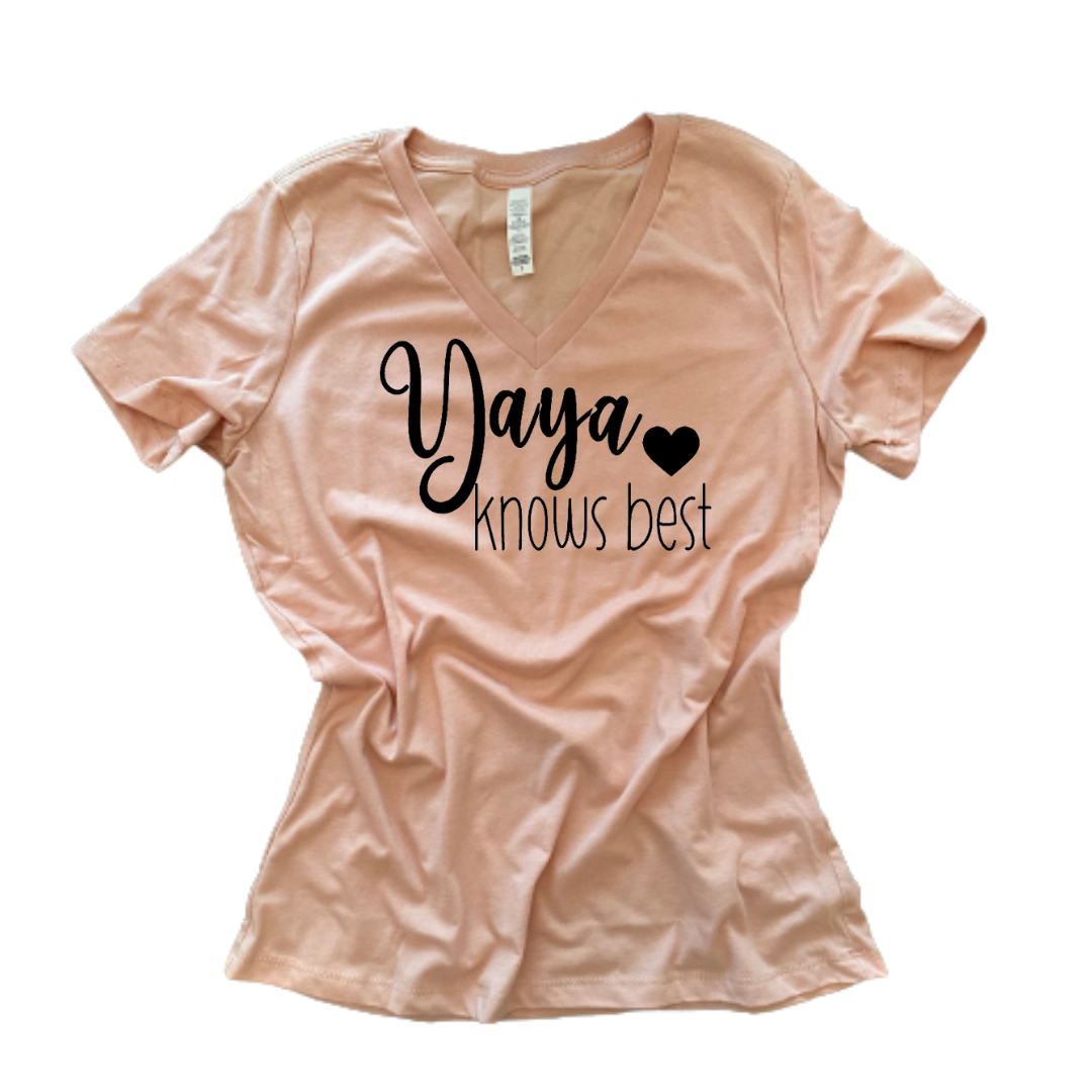 "Yaya Knows" T-Shirt (Light Pink)